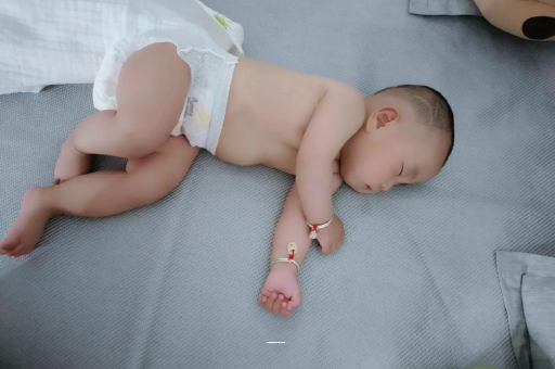 澳门四个月宝宝不爱笑